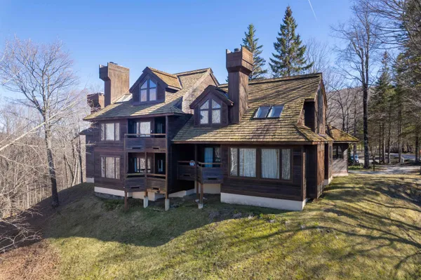 $329,000 | 182 High Ridge Road, Unit I02, Killington, VT 05751