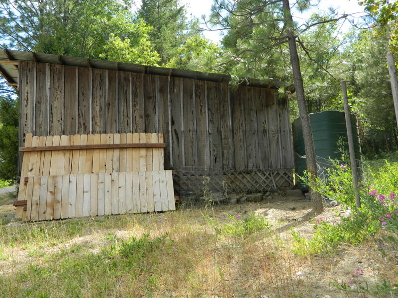 12320 Water Gap Road Williams, OR 97544 - Photo 40 of 53 Barn