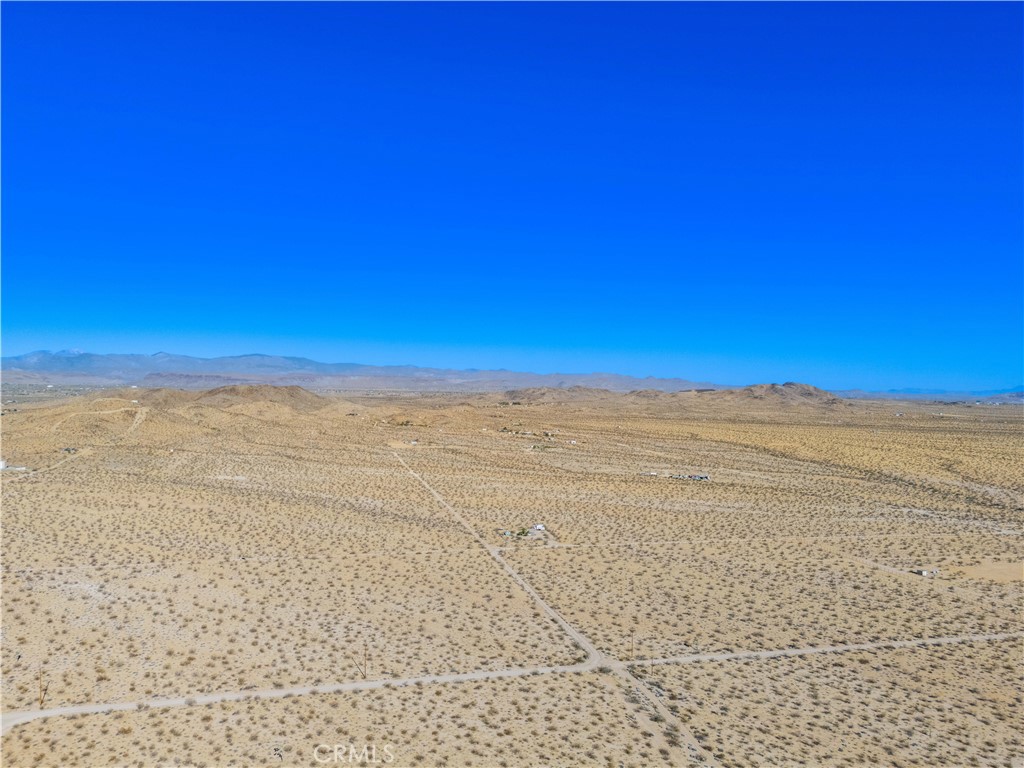6311431 Sunset Road Joshua Tree, CA 92252 - Photo 7 of 15 a view of an ocean
