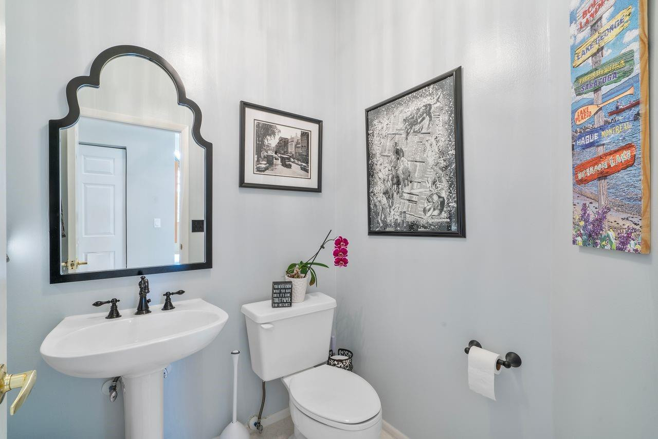 23302 Torre Circle Boca Raton, FL 33433 - Photo 30 of 39 Powder Room