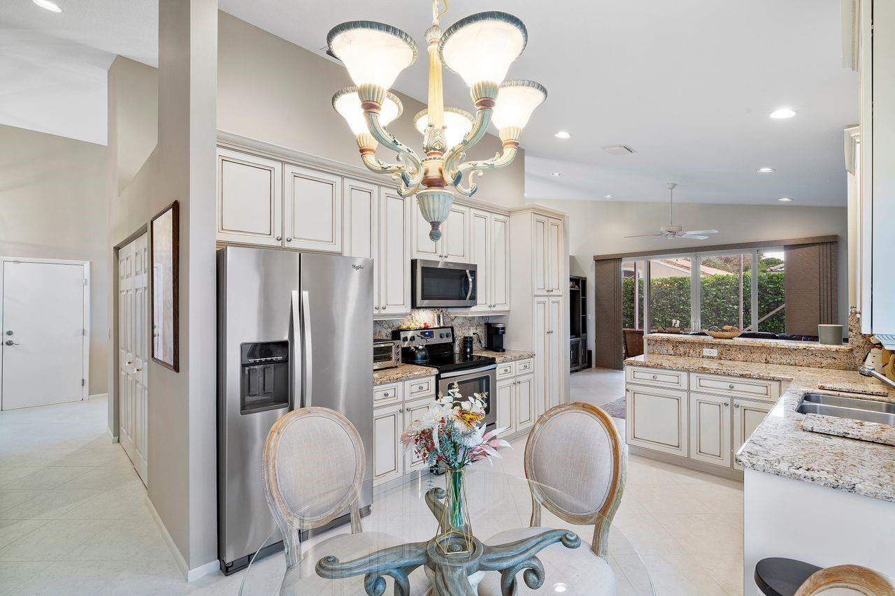 23302 Torre Circle Boca Raton, FL 33433 - Photo 4 of 39 Photo 4