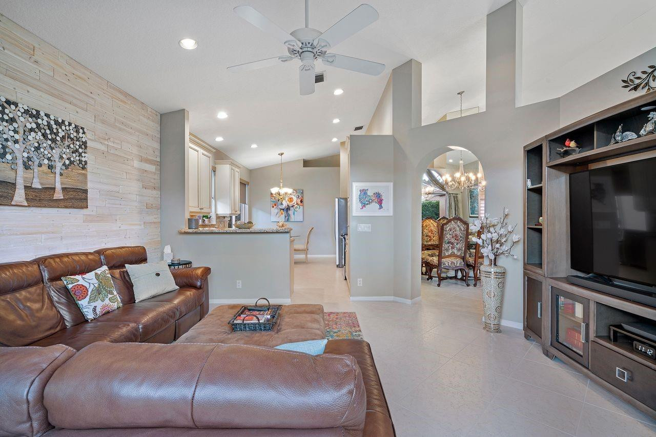 23302 Torre Circle Boca Raton, FL 33433 - Photo 8 of 39 Photo 8