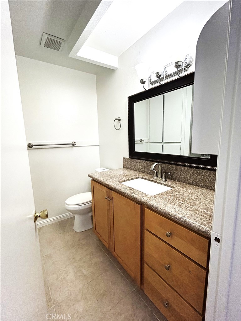 1326 Wheaton Way Riverside, CA 92507 - Photo 10 of 16 Master Bathroom