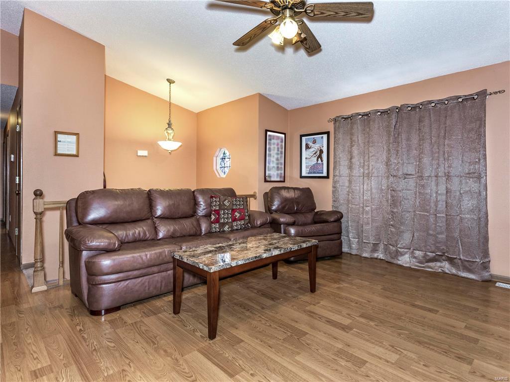 401 Copper Bend Road Maryville, IL 62062 - Photo 12 of 33 Gallery Image 12