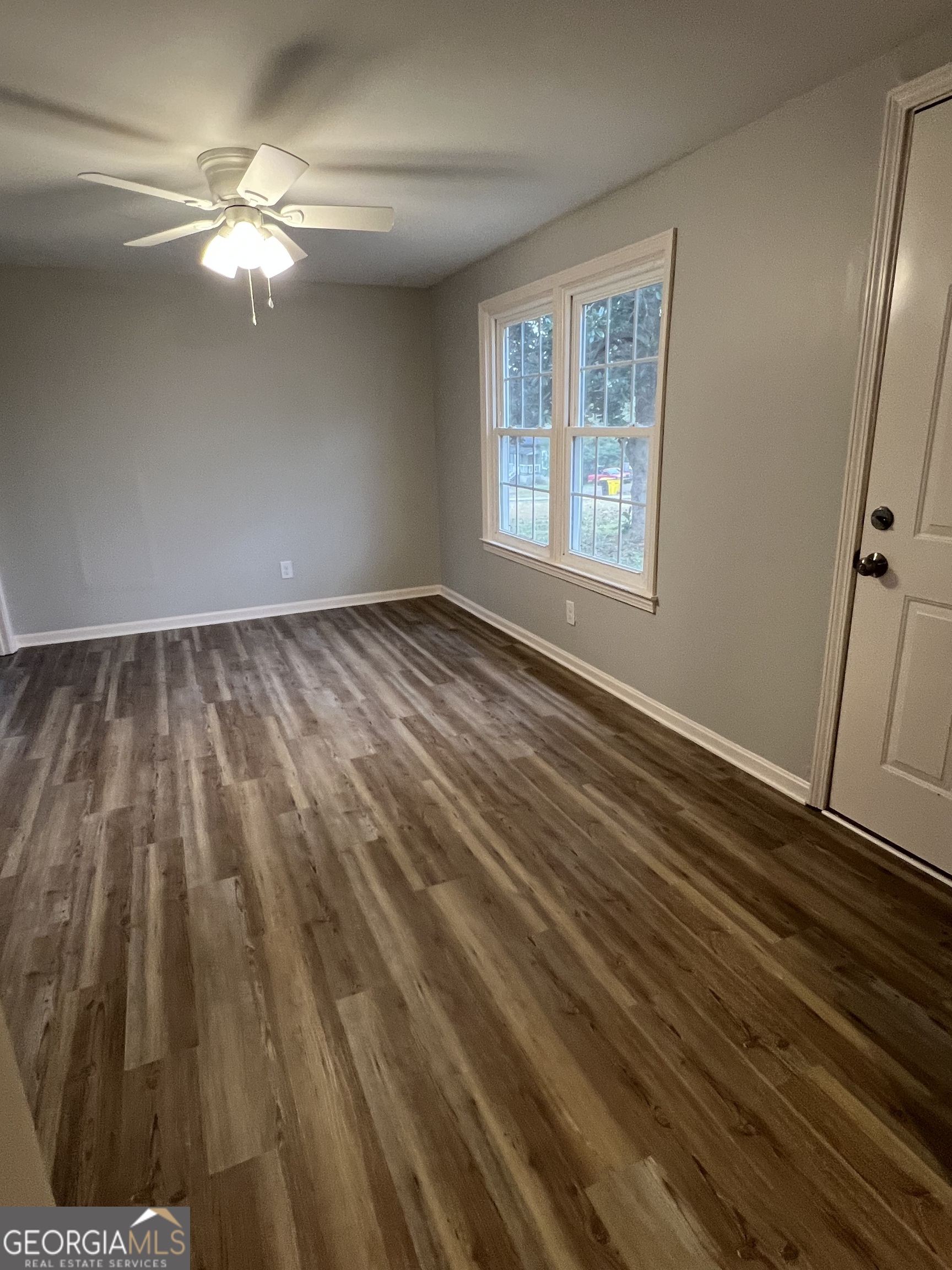 81 Langston Avenue Forsyth, GA 31029 - Photo 25 of 27 living room