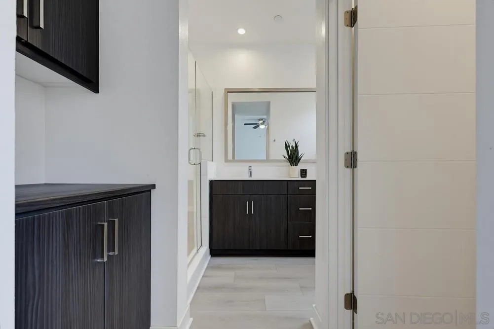 745 Shoreline Road Chula Vista, CA 91910 - Photo 40 of 57 En-suite primary bath