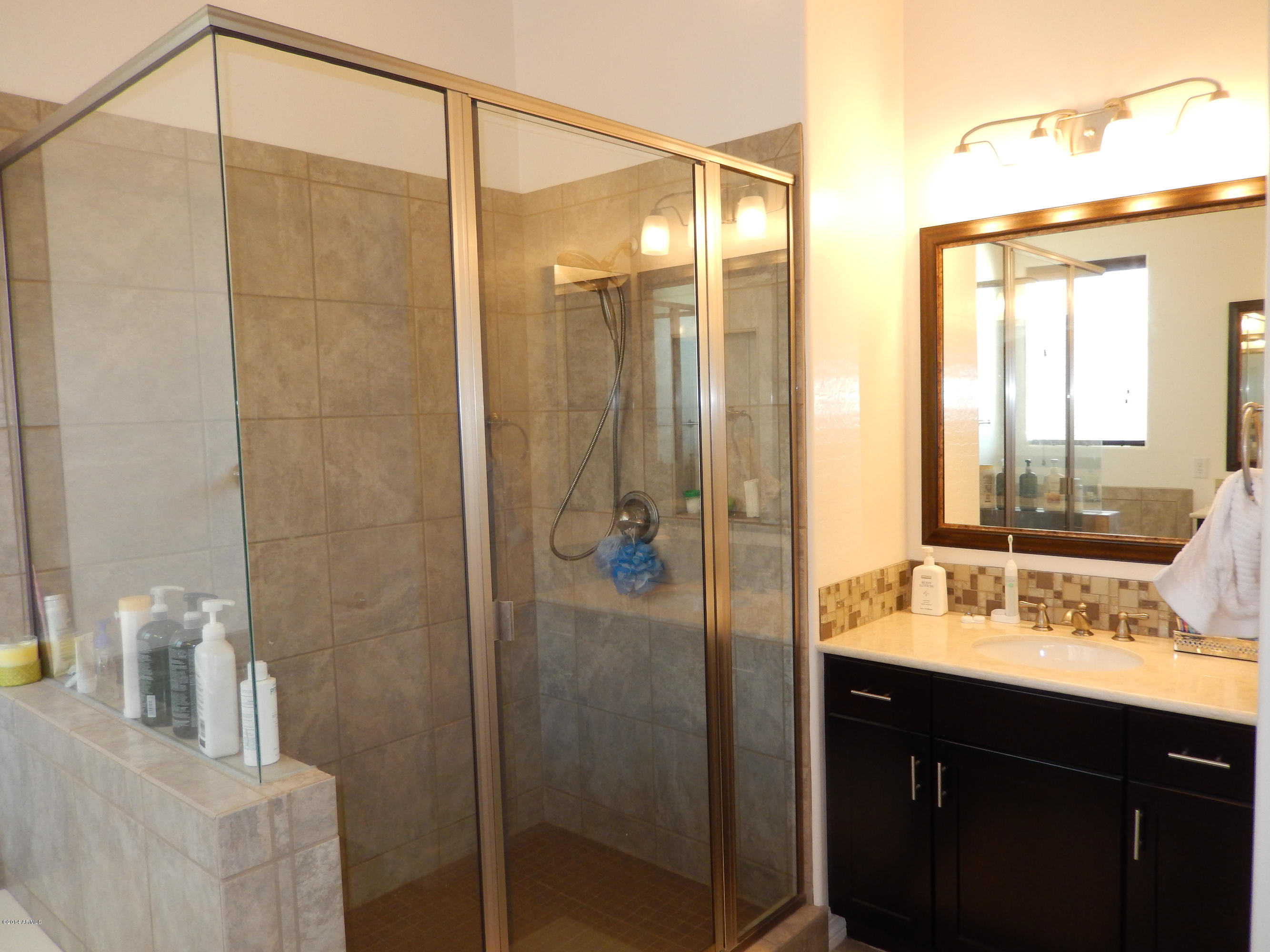 16079 West Coronado Road Goodyear, AZ 85395 - Photo 16 of 32 MASTER BATHROOM - DOUBLE VANITIES