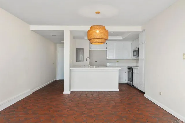 $1,399,000 | 1200 Harbor Drive, Unit 16B, Oceanside, CA 92054