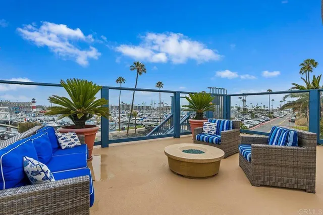 $1,399,000 | 1200 Harbor Drive, Unit 16B, Oceanside, CA 92054