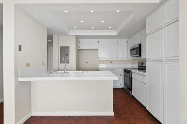 $1,399,000 | 1200 Harbor Drive, Unit 16B, Oceanside, CA 92054