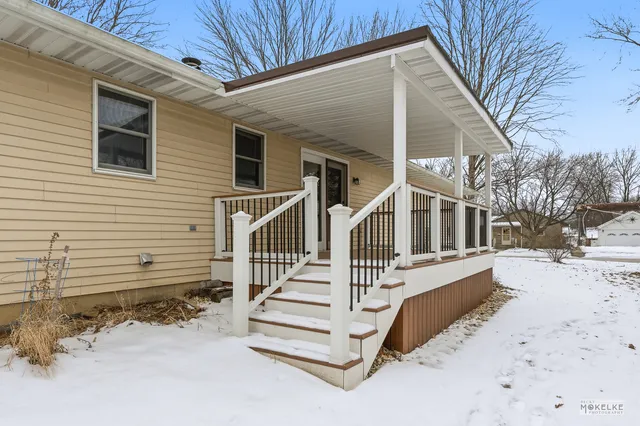a view of a storage & utility room