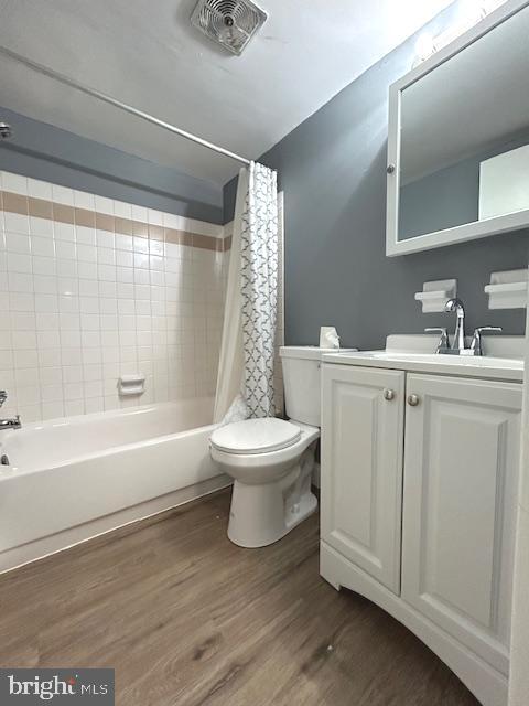 110 Byberry Road, Unit E1 Philadelphia, PA 19116 - Photo 13 of 18 Bathroom