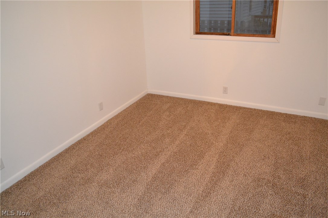 958 Quentin Road Eastlake, OH 44095 - Photo 14 of 18 Gallery Image 14