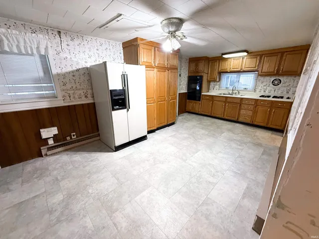 $125,999 | 129 Clayton Street, Rochester, IN 46975