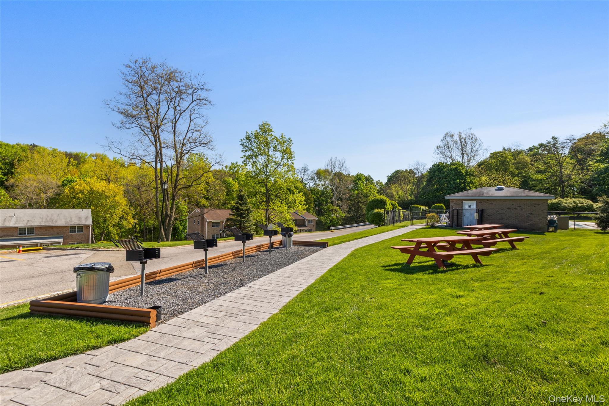 1840 Crompond Road, Unit 5C2 Peekskill, NY 10566 - Photo 22 of 27 a view of a backyard with sitting area