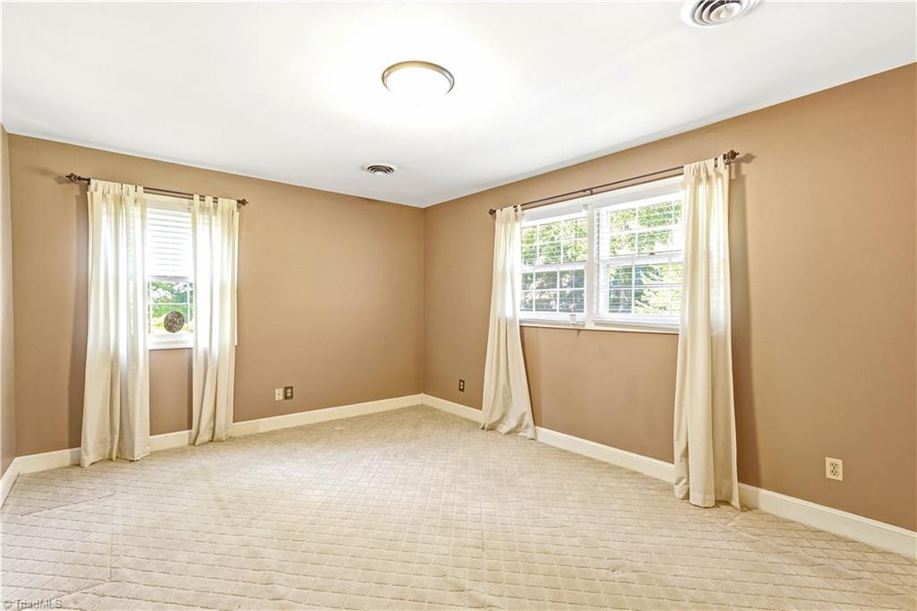 612 Hertford Road Winston-Salem, NC 27104 - Photo 23 of 49