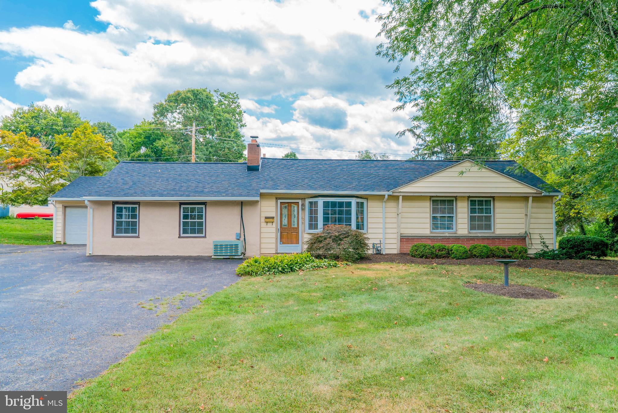 40 Corson Road Conshohocken, PA 19428 - Photo 1 of 26 Front View