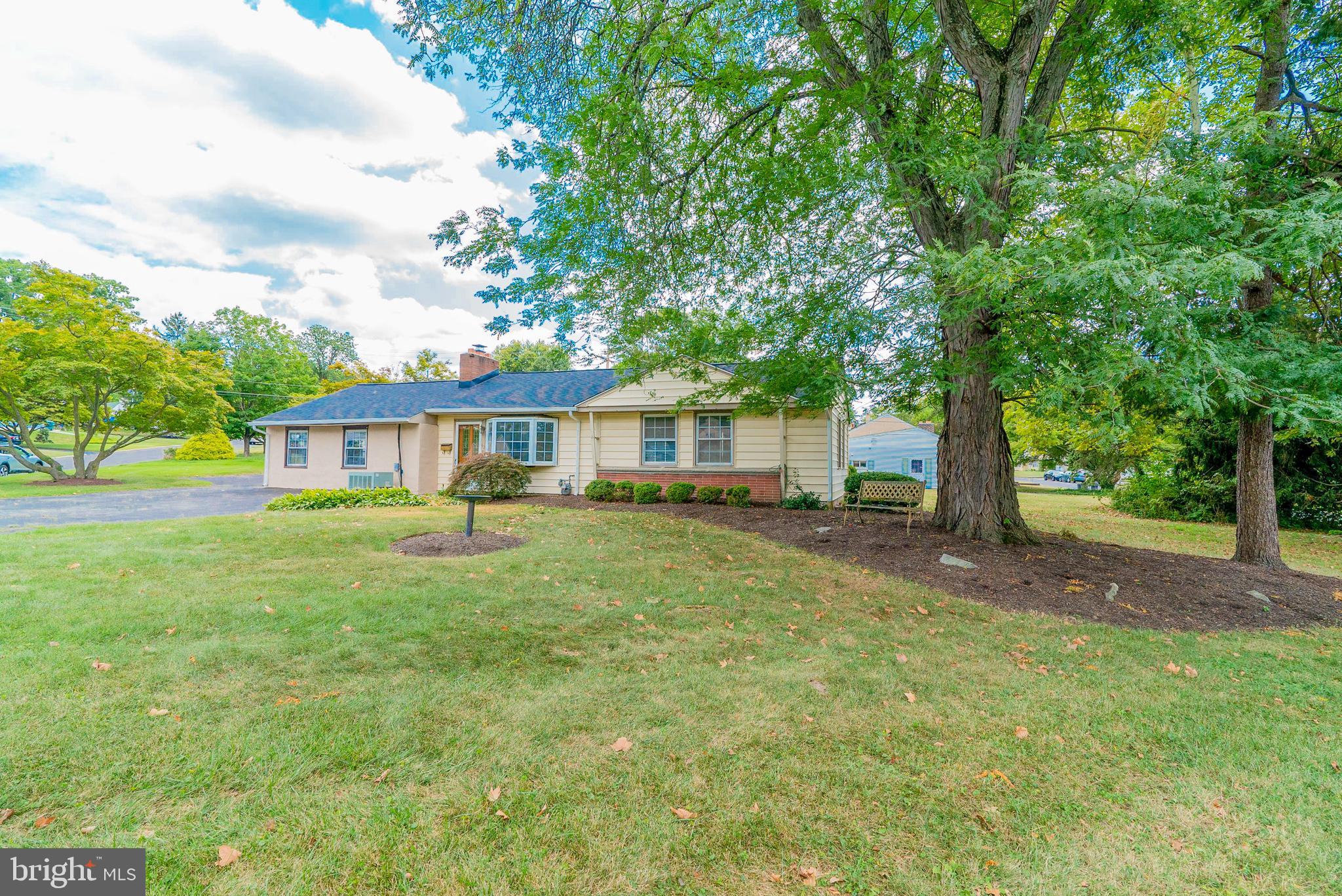 40 Corson Road Conshohocken, PA 19428 - Photo 24 of 26 Front Yard