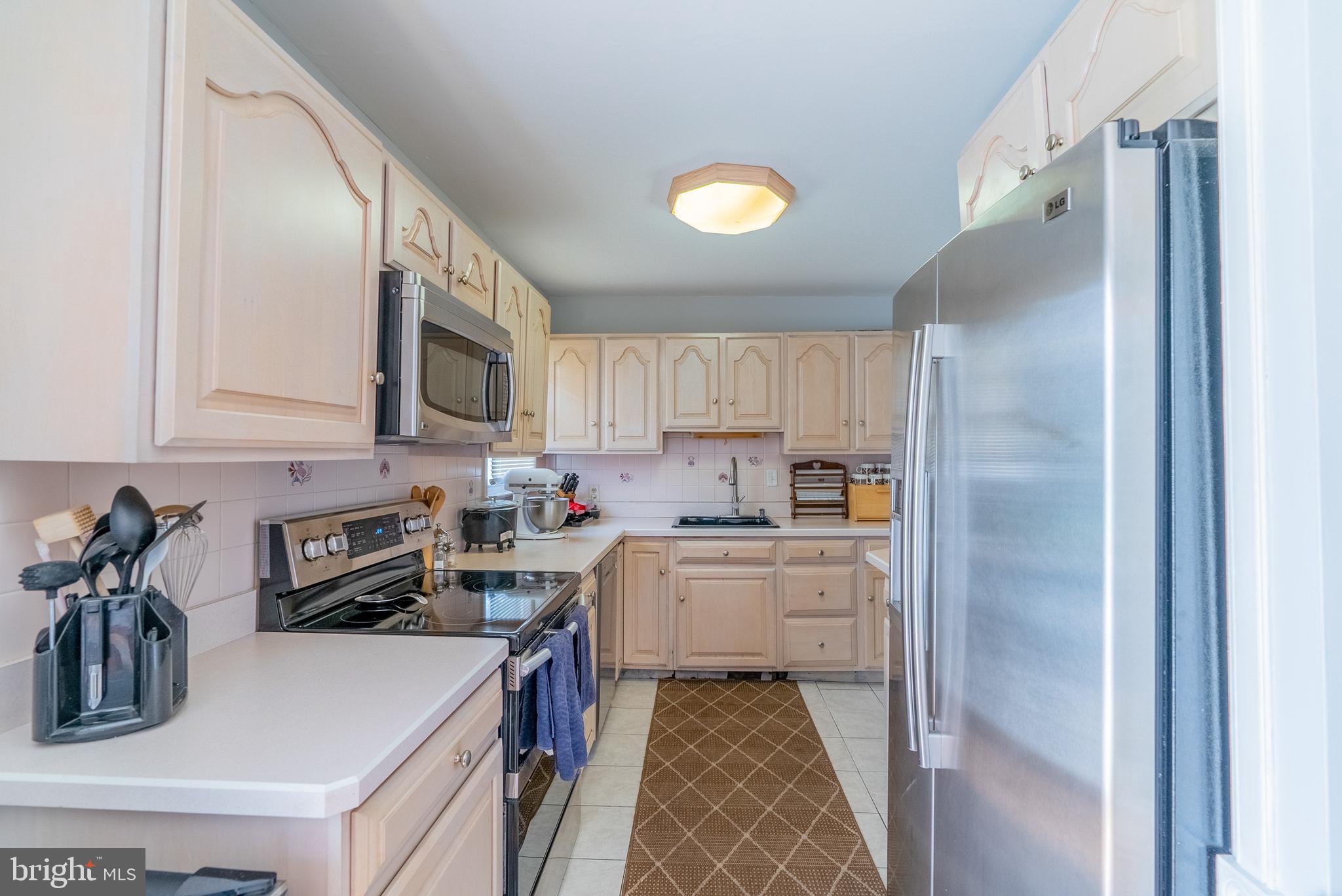 40 Corson Road Conshohocken, PA 19428 - Photo 8 of 26 Kitchen