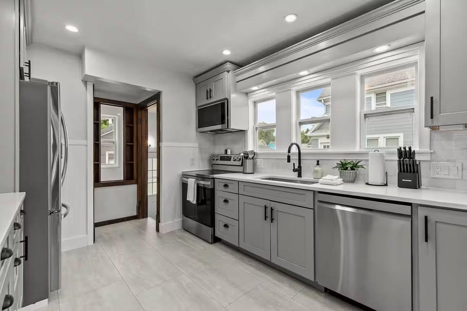 431 East Summer Street Appleton, WI 54911 - Photo 11 of 24