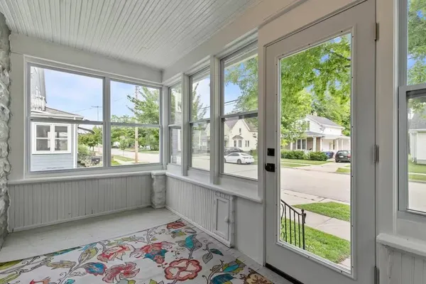 $329,900 | 431 East Summer Street, Appleton, WI 54911