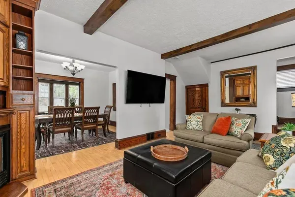 $329,900 | 431 East Summer Street, Appleton, WI 54911