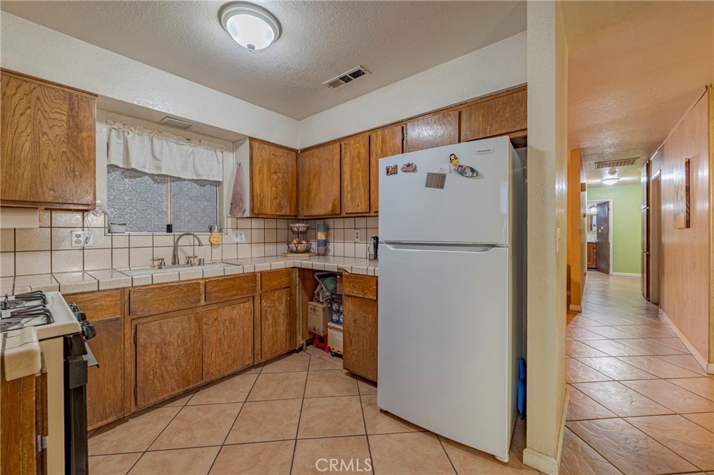 2394 Lance Street Merced, CA 95348 - Photo 14 of 34