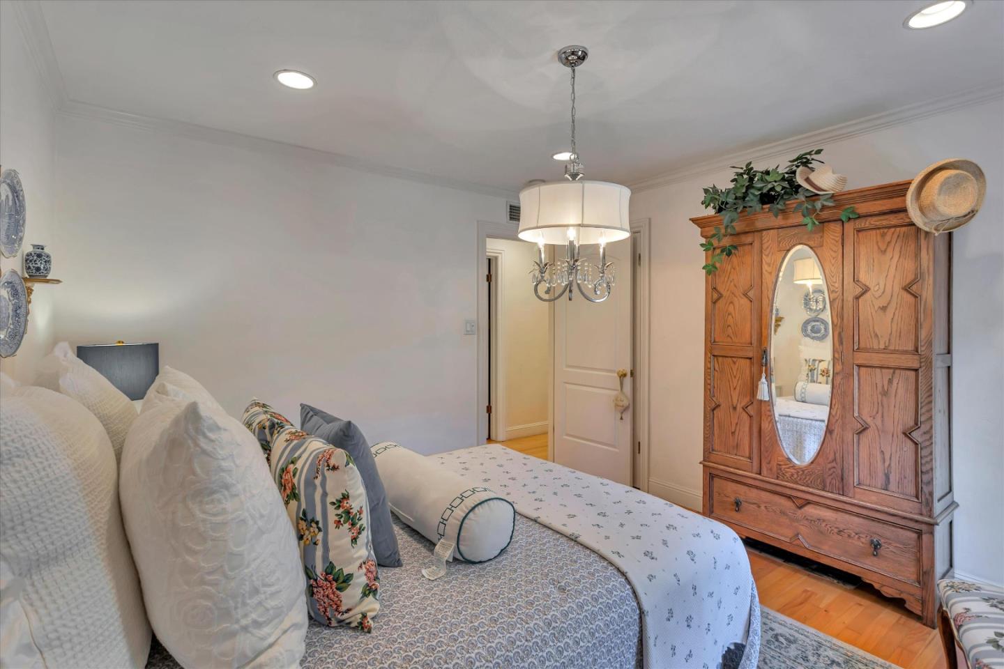 2084 Ellen Avenue San Jose, CA 95125 - Photo 23 of 43 a bedroom with bed and wooden floor