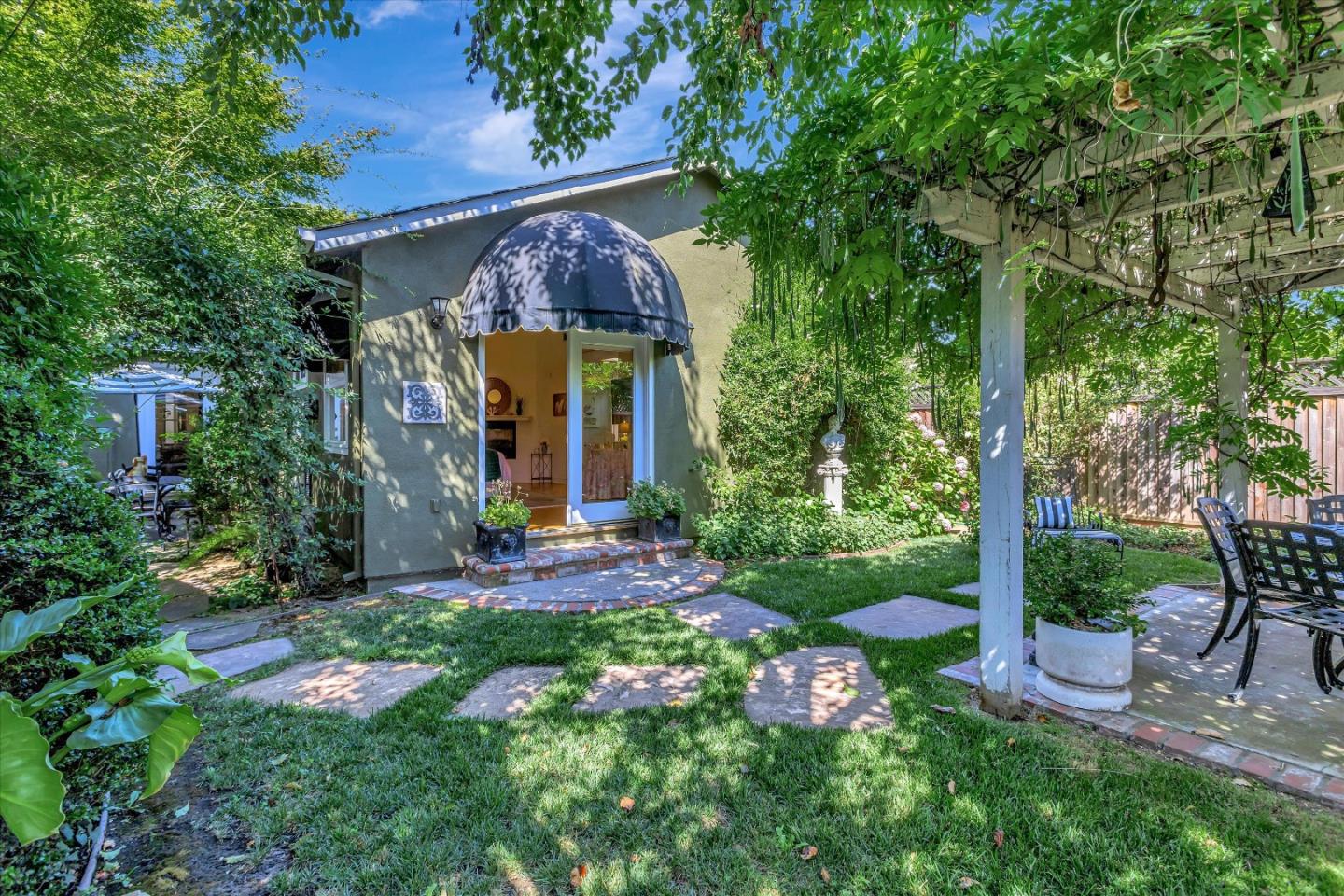 2084 Ellen Avenue San Jose, CA 95125 - Photo 35 of 43 a view of a house with backyard and sitting area