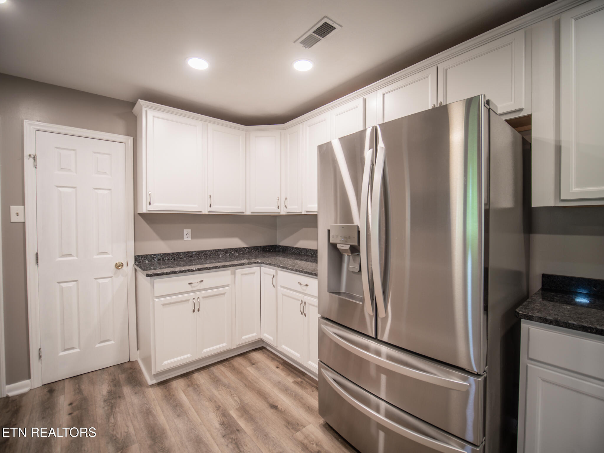 624 Tate Trotter Road Powell, TN 37849 - Photo 12 of 49 Kitchen