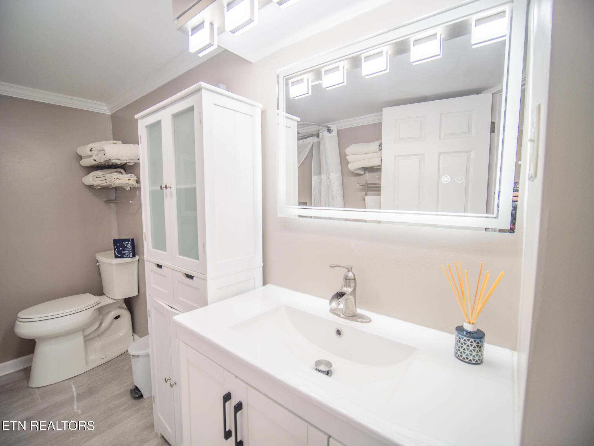 624 Tate Trotter Road Powell, TN 37849 - Photo 25 of 49 Basement Bathroom