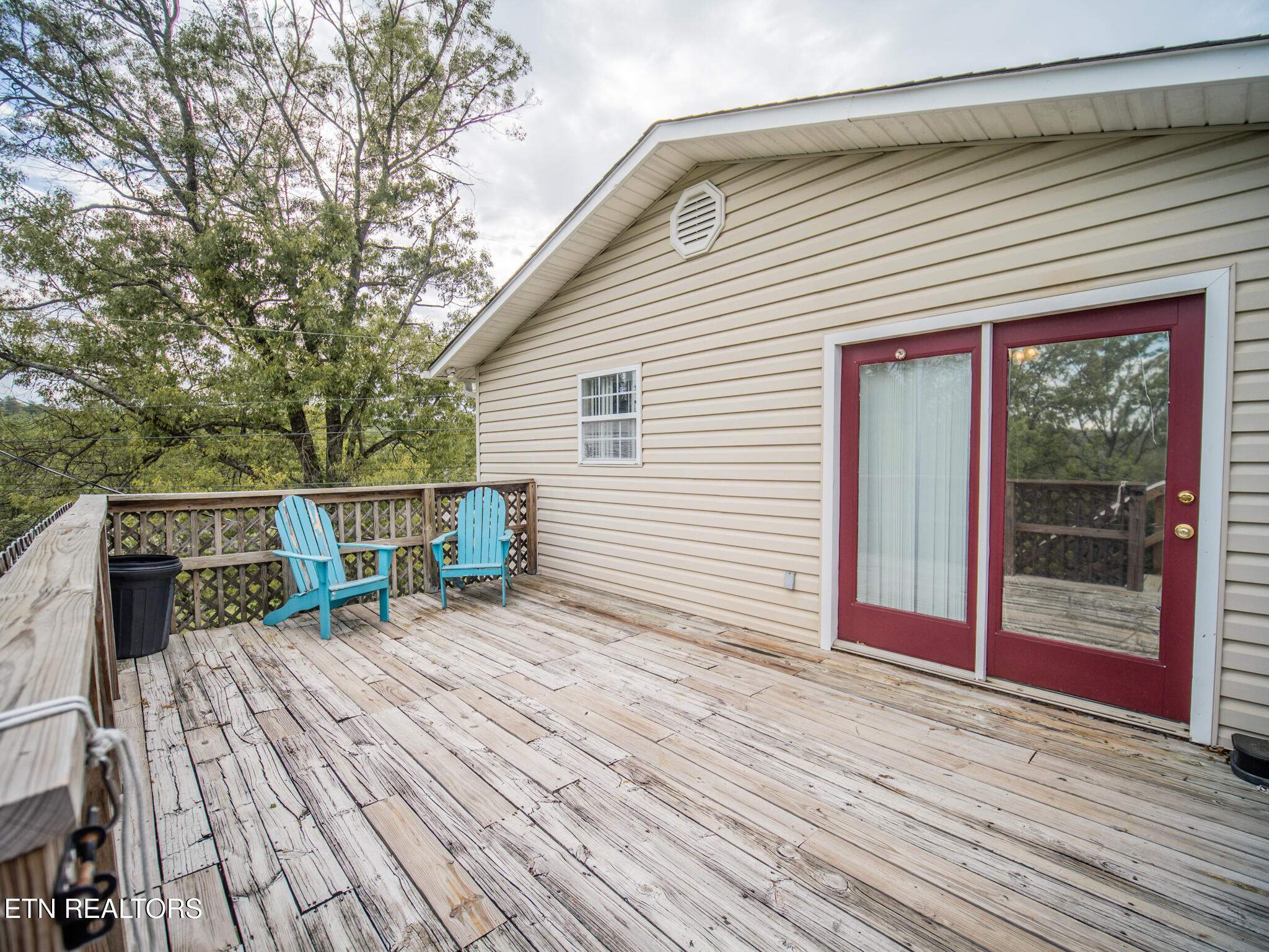624 Tate Trotter Road Powell, TN 37849 - Photo 35 of 49 Apartment Deck