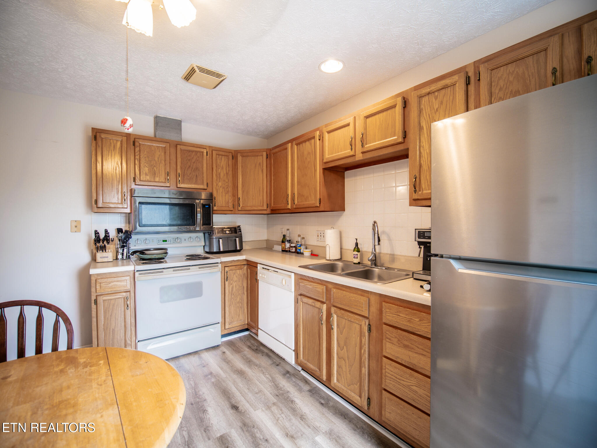 624 Tate Trotter Road Powell, TN 37849 - Photo 36 of 49 Apartment Kitchen