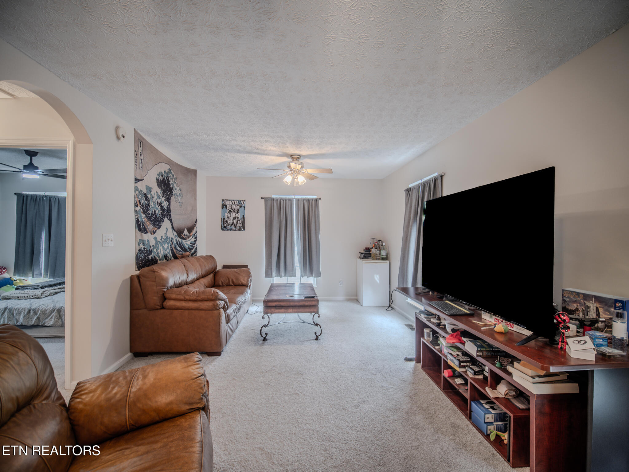 624 Tate Trotter Road Powell, TN 37849 - Photo 38 of 49 Apartment Living Room