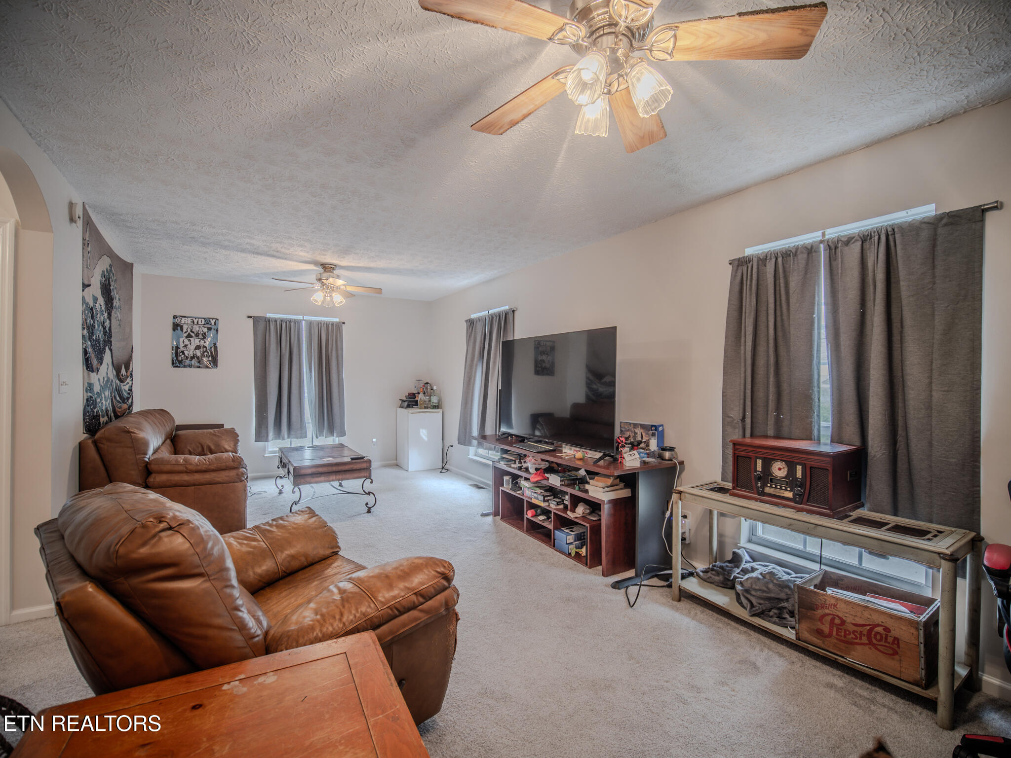 624 Tate Trotter Road Powell, TN 37849 - Photo 39 of 49 Apartment Living Room