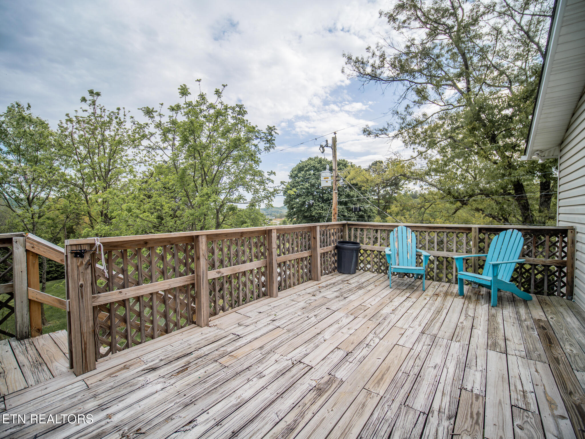 624 Tate Trotter Road Powell, TN 37849 - Photo 43 of 49 Apartment Deck