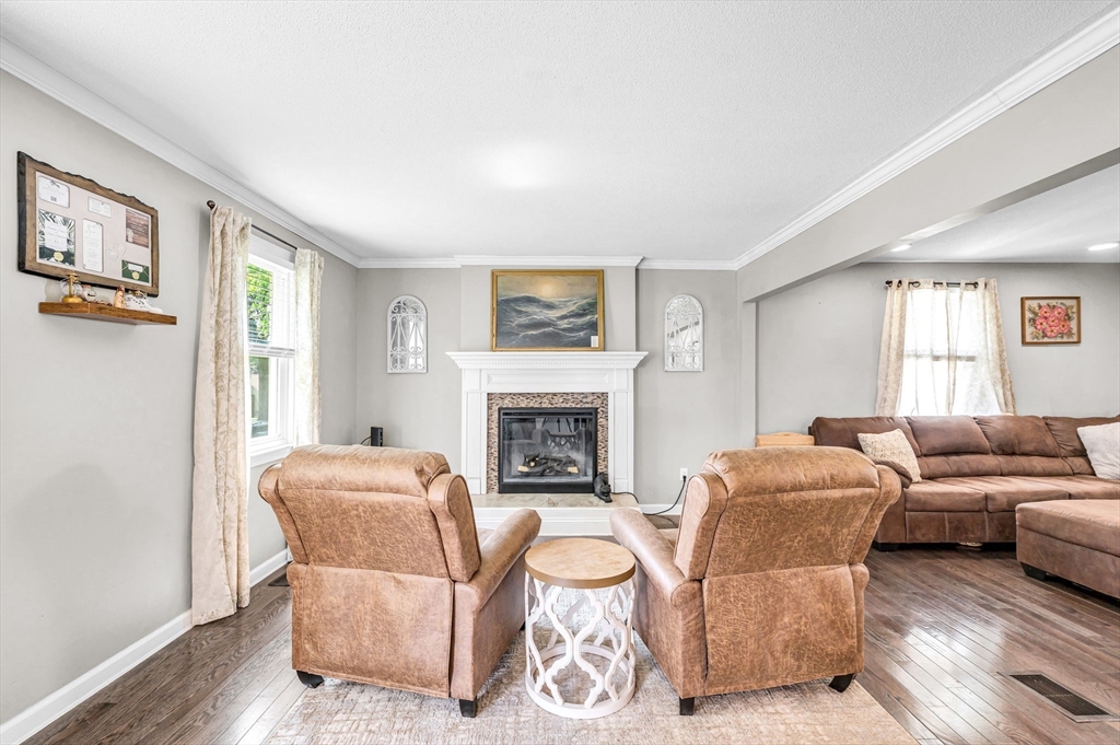 138 Endecott Street Springfield, MA 01118 - Photo 13 of 42 Gallery Image 13