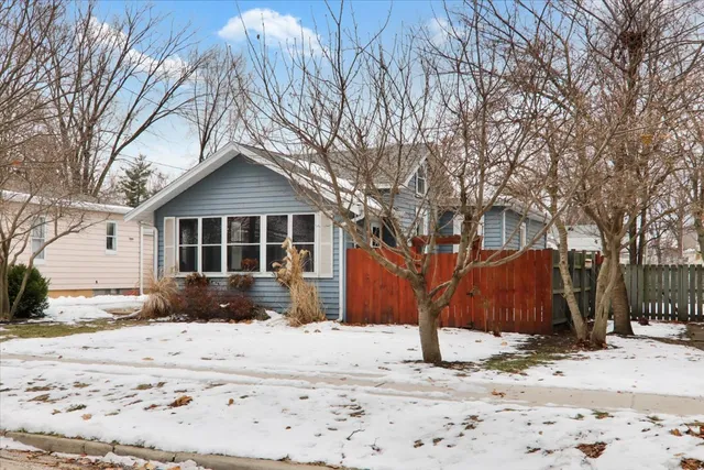 $159,900 | 1212 North Madison Street, Bloomington, IL 61701