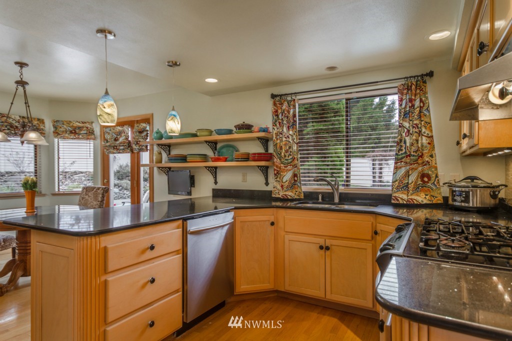 515 North Waugh Road Mount Vernon, WA 98273 - Photo 11 of 25 Gallery Image 11