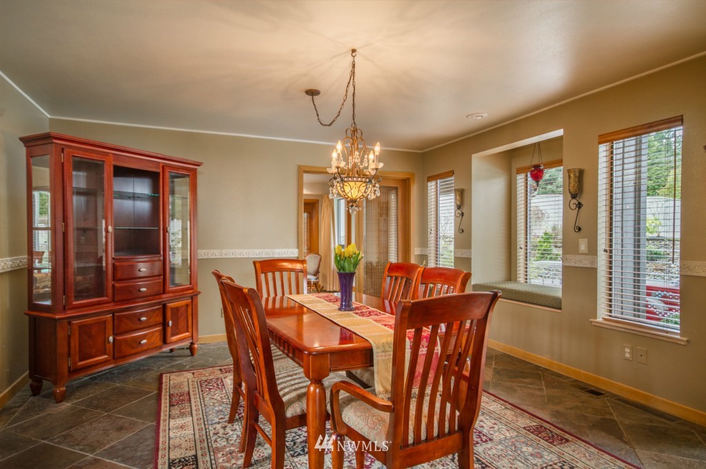 515 North Waugh Road Mount Vernon, WA 98273 - Photo 5 of 25 Gallery Image 5