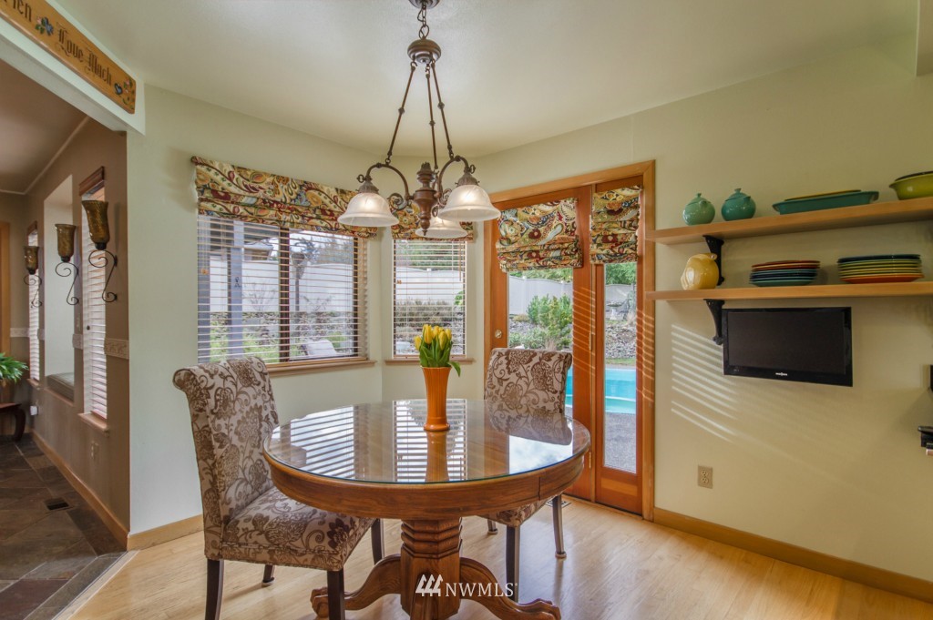 515 North Waugh Road Mount Vernon, WA 98273 - Photo 9 of 25 Gallery Image 9