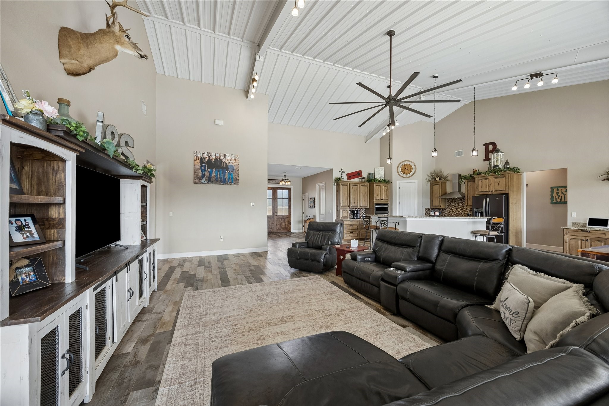 2224 Maler Road Sealy, TX 77474 - Photo 13 of 50 Living Area