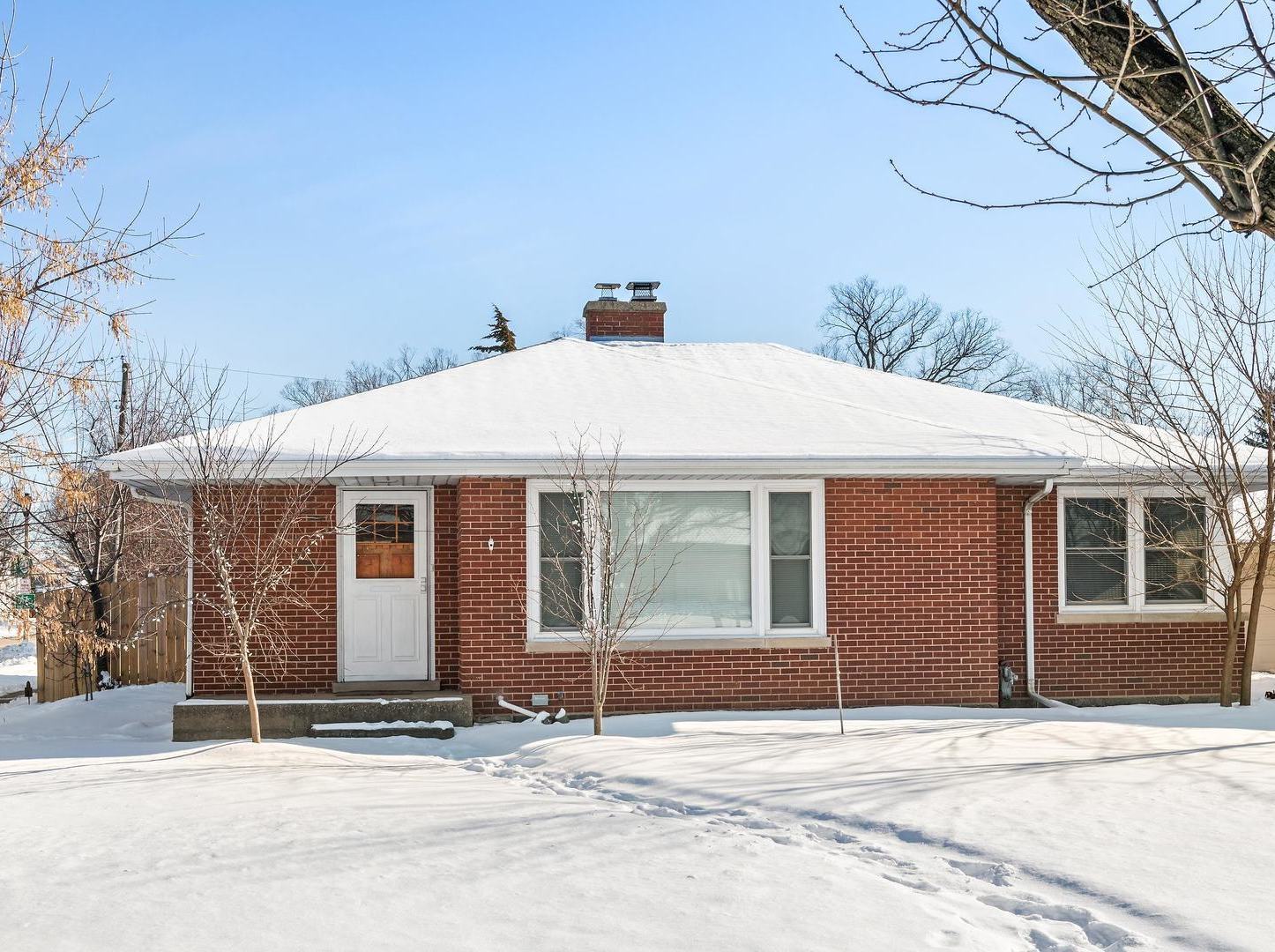 510 Utley Road Elmhurst, IL 60126 - Photo 2 of 27