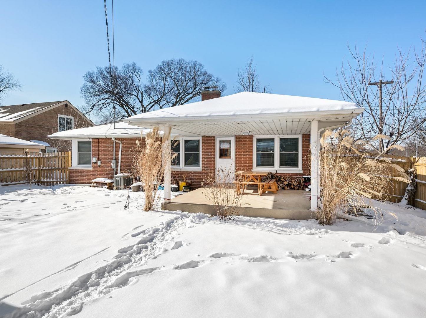 510 Utley Road Elmhurst, IL 60126 - Photo 3 of 27