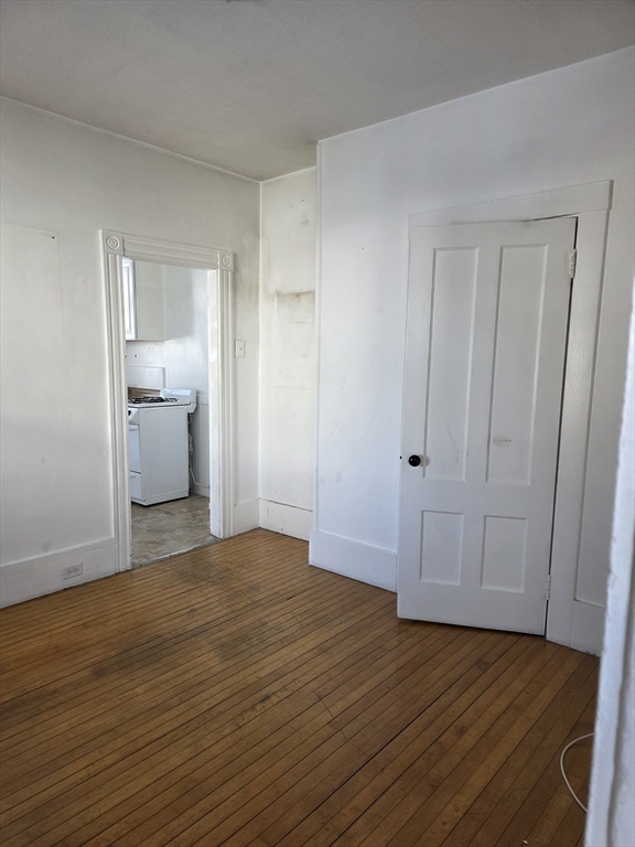 32 Brown Street, Unit 1 Waltham, MA 02453 - Photo 4 of 7