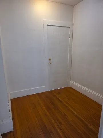 $1,800 | 32 Brown Street, Unit 1, Waltham, MA 02453