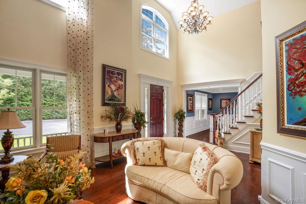 899 Harborview Road Oyster Bay, NY 11765 - Photo 3 of 30