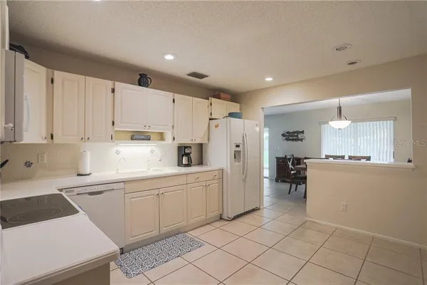 $4,600 | 6986 West Country Club Drive North, Unit 6986, Sarasota, FL 34243