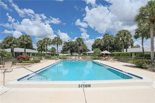 $4,600 | 6986 West Country Club Drive North, Unit 6986, Sarasota, FL 34243