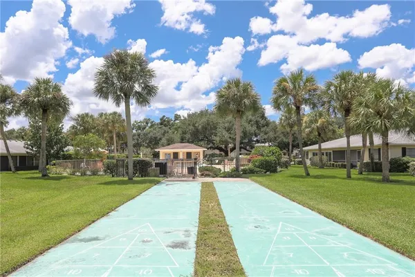 $4,600 | 6986 West Country Club Drive North, Unit 6986, Sarasota, FL 34243